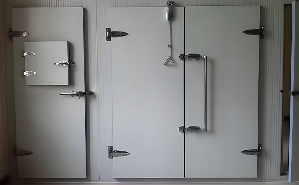 工业园区冷库门