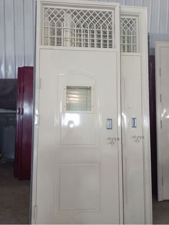 工业园区学校教室门