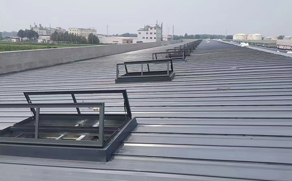 某中学室内体育馆工业园区排烟窗改造项目