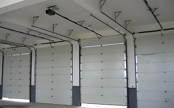 工业园区工业门定制需求升温——百安科技11月聚焦智能化与安全性能升级